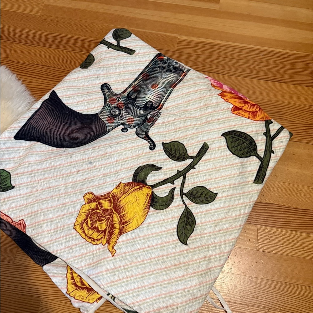 Floral and Gun Print queen duvet Cover
